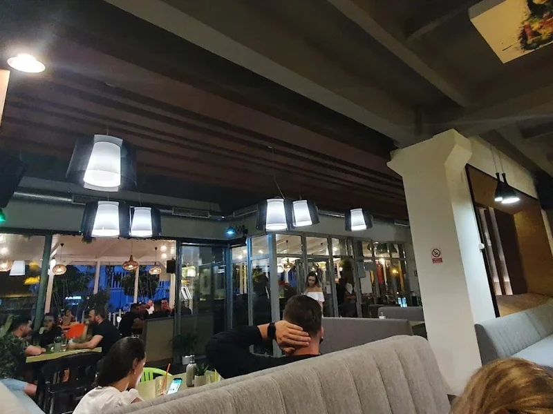 Mai Lounge Caffe
