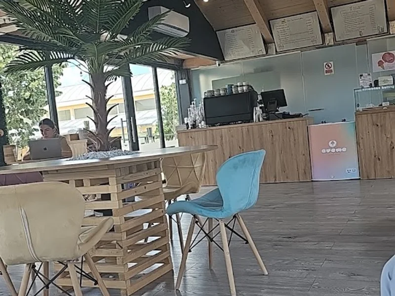 Mahalo Coffee & Pastry