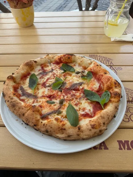 La pizza napoletana