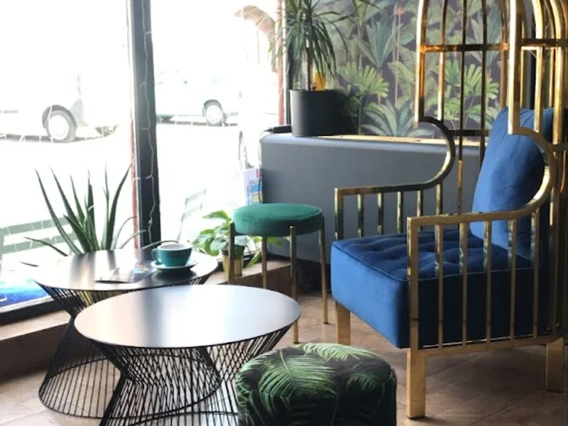 AM PM Specialty Coffee & Brunch