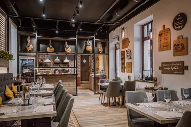 Liste 13 restaurant de grătar din Târgu Mureș