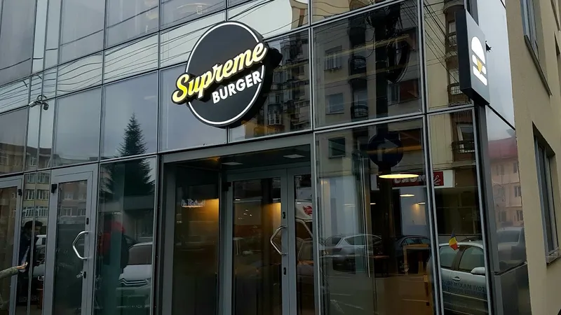 Supreme Burger