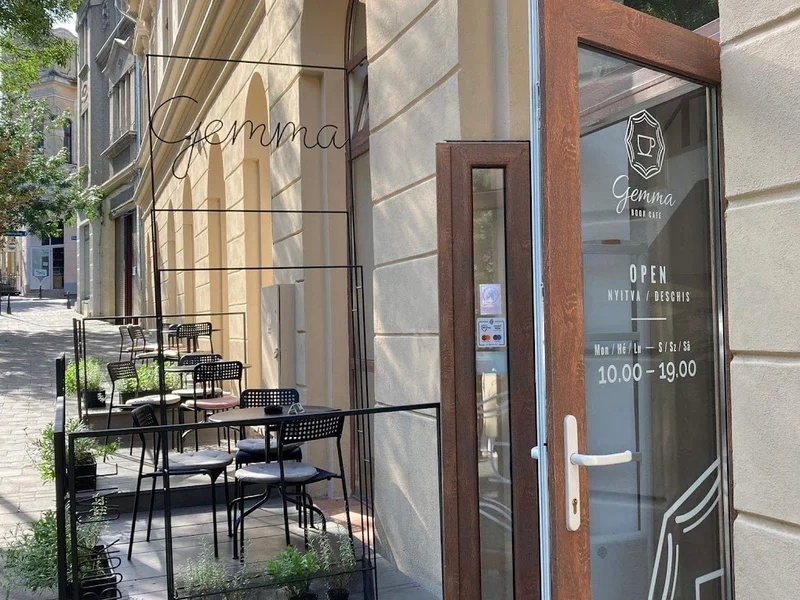 Gemma Book Café