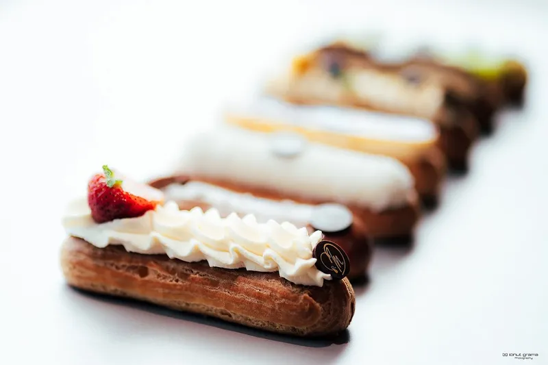 L'eclair by Maia Bakery