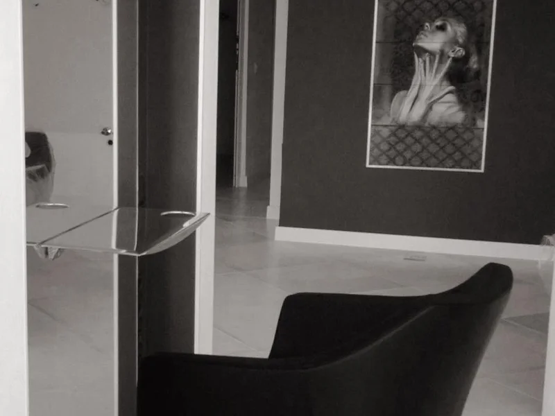 Salon Monocromatic Studio Beauty