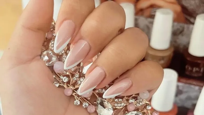 Salon Manichiura QueensRoom