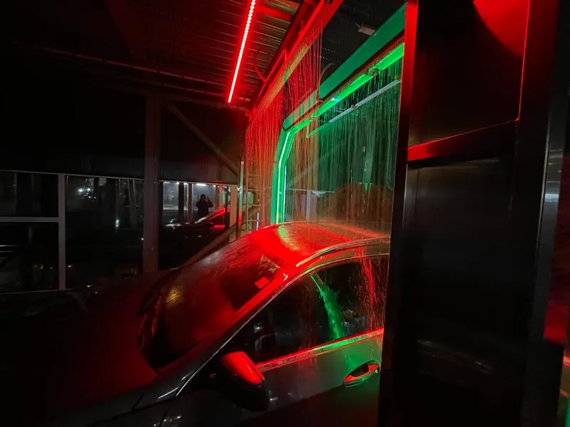 CAR WASH CENTER - Tunel Automat