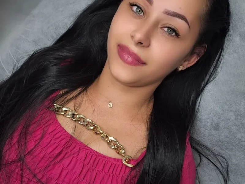 Angi Suciava - Permanent Makeup Artist & Makeup Artist