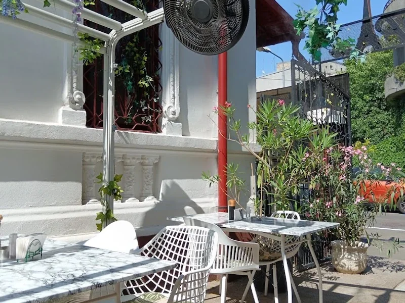 Mon Paris Restaurant