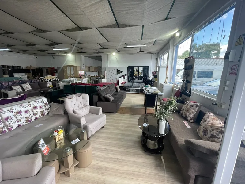 Mobilă Lonamad - Showroom Luxury