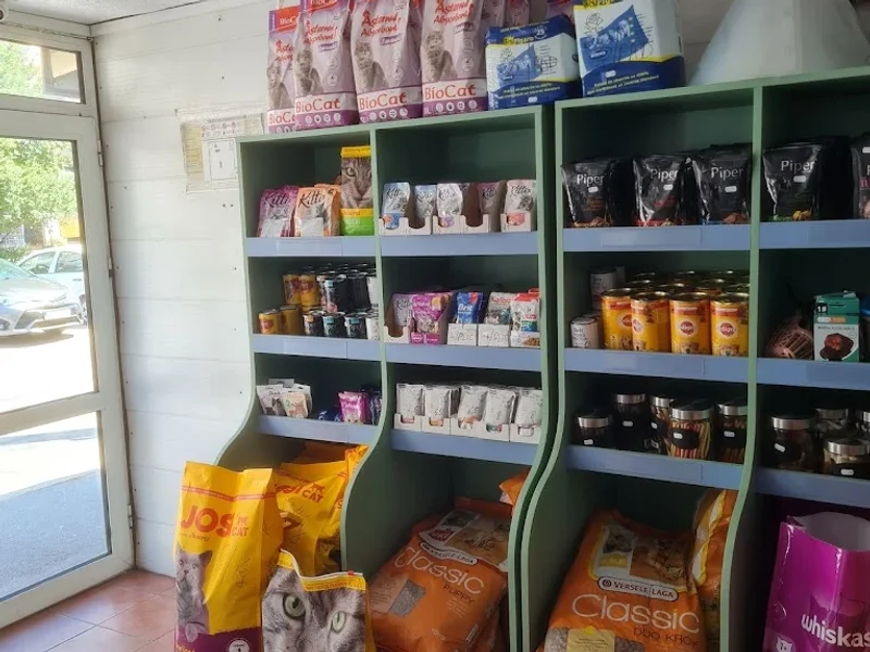 Luxury Vet Pet & Pharm