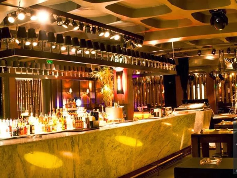 Fratelli Lounge&Club