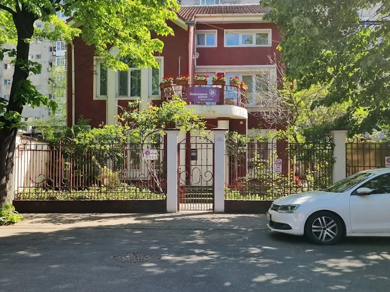 Shakespeare School Ferdinand