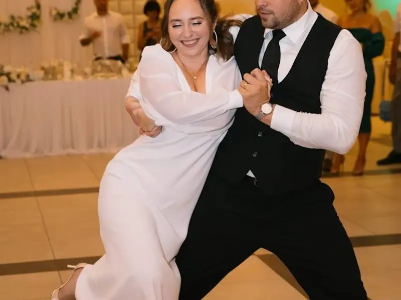 Dance Smart Studio Oradea / Dansul Mirilor