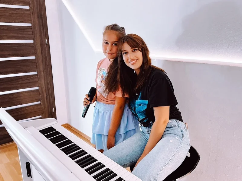 WE CREATE MORE ARTISTS