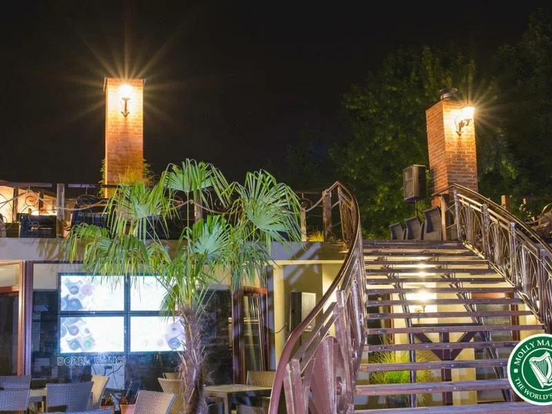 Molly Malone’s Arad