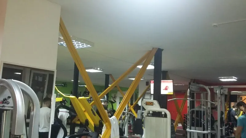 Cris Gym Fitness