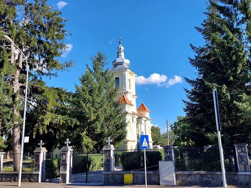Biserica Sfinţii Apostoli Petru şi Pavel