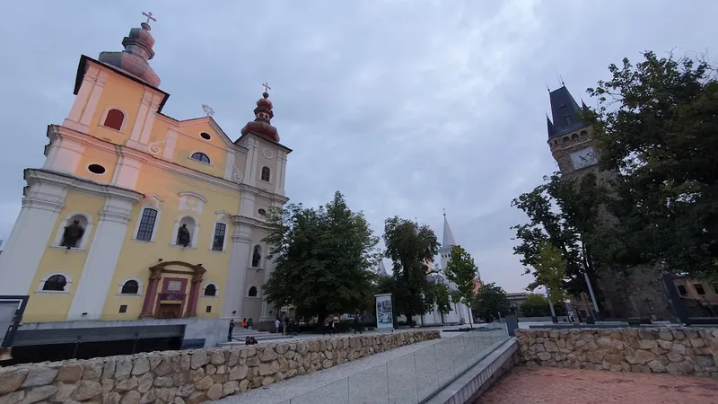 Biserica Romano-Catolică Sfânta Treime / Szentháromság-templom