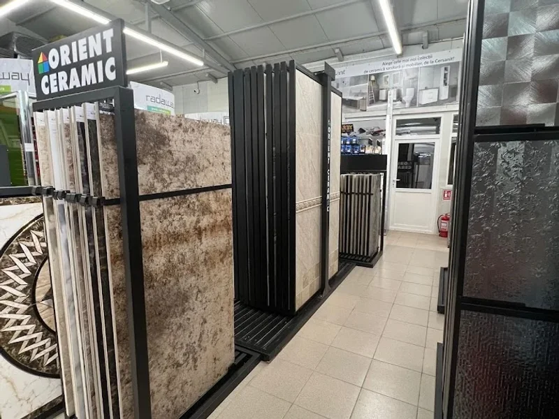 NECHIMAN TÂRGU FRUMOS