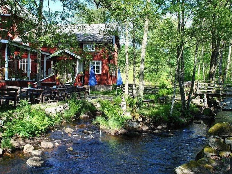 Vänga Kvarncafé & Bageri, Surdegsbageri