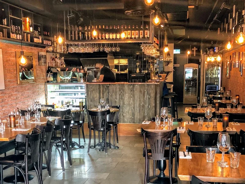 Enoteca & Cucina Italiana