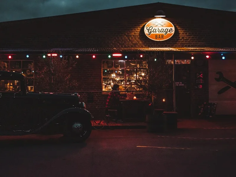 Garage bar