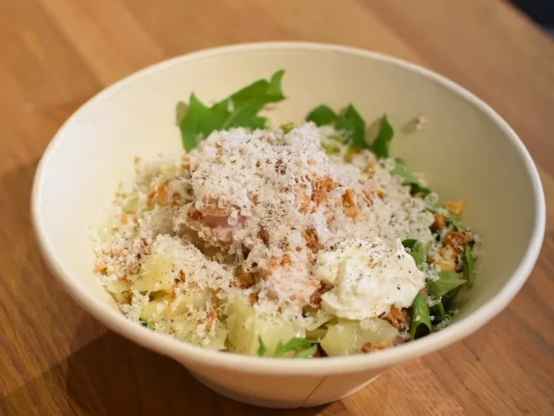 Ur vår jord - Salladsbar & Skafferi