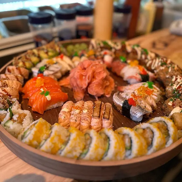 Ukiyo Sushi by Tezukuri