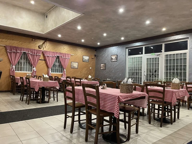 Restaurang 016 Balkan Town