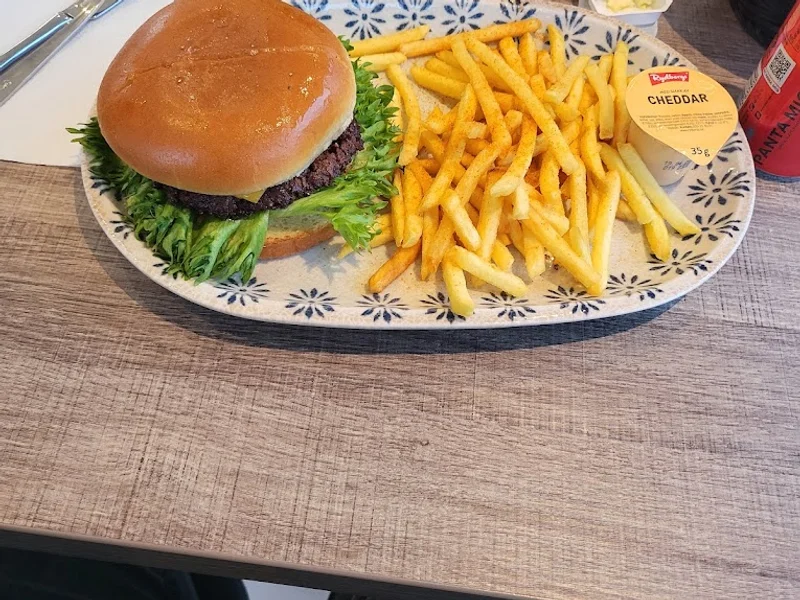 Grillholken Gatukök & Pizzeria