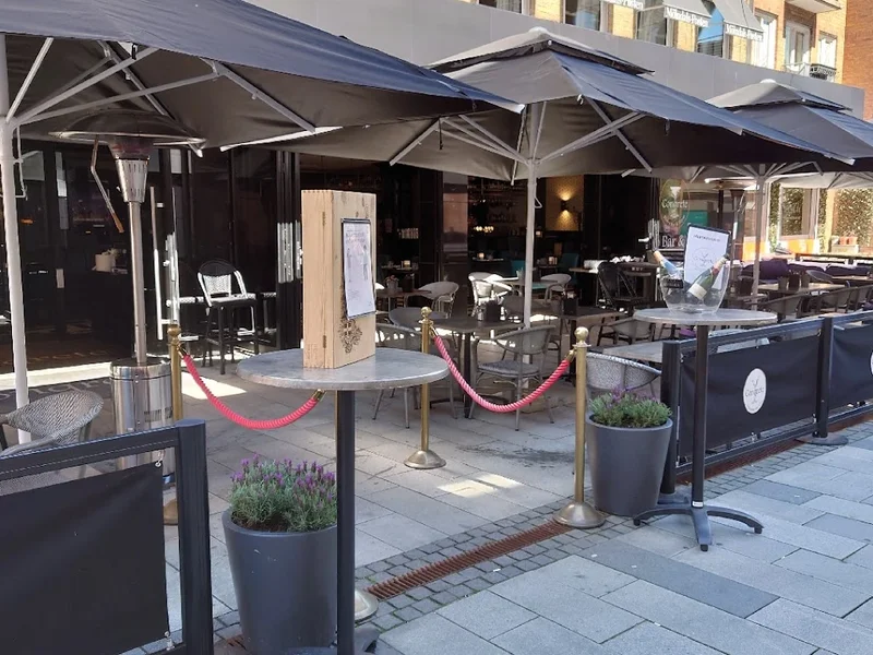 Conqrete bistro bar tapas