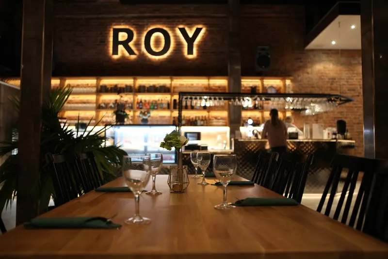 Roy Restaurant Café & Bar