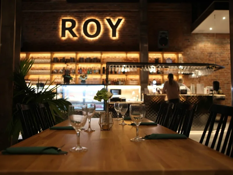 Roy Restaurant Café & Bar