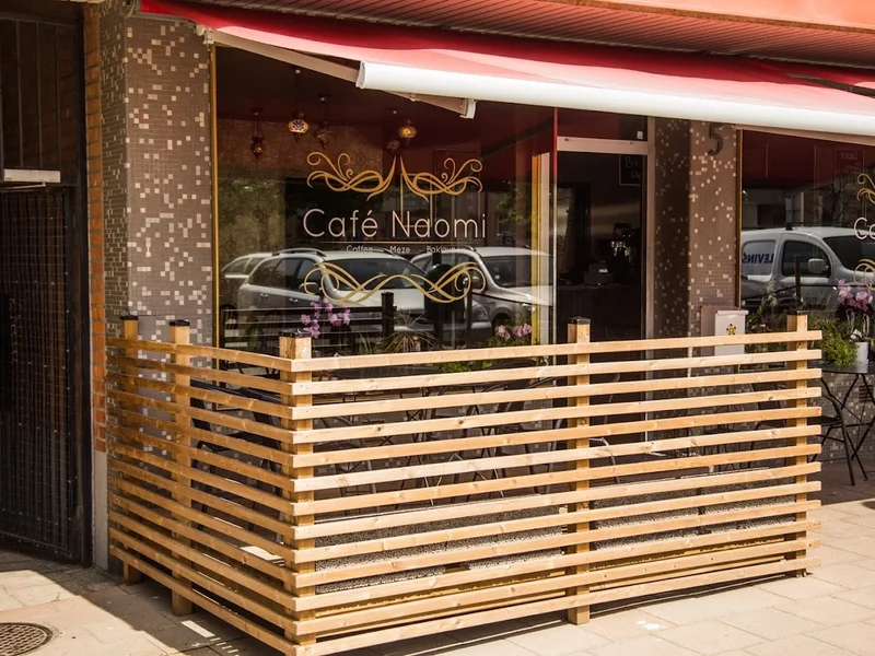 Café Naomi