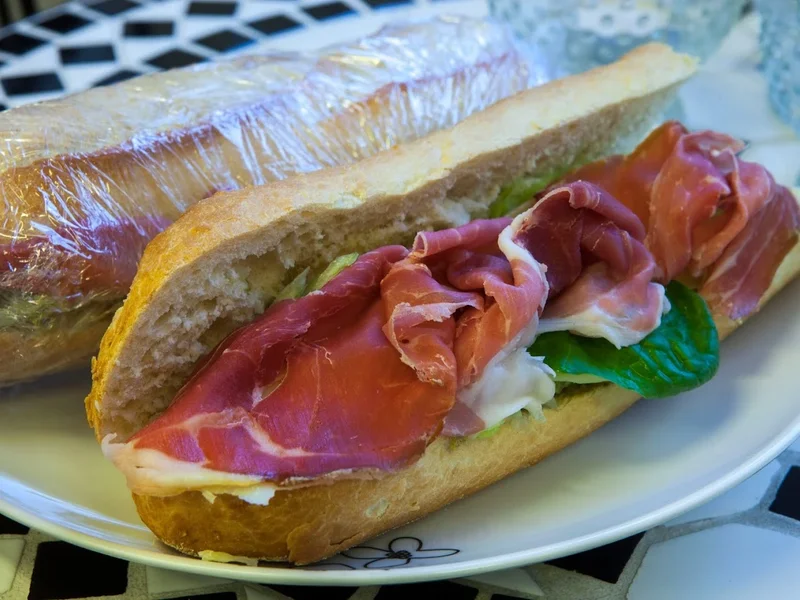 Lindas Pasta & Café, LINDA IDRIZI