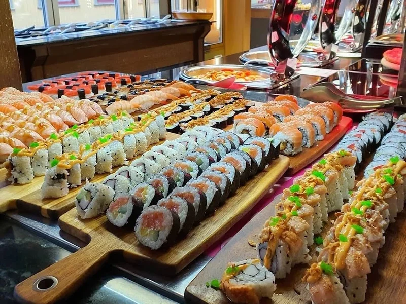 Robot Restaurang (thai och sushi restaurang)