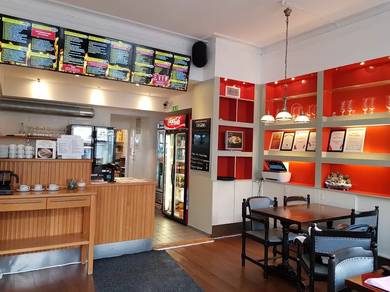 Mingus Restaurant & Pizzeria