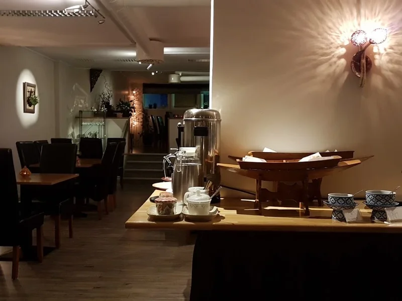 Mon Take Away & Restaurang