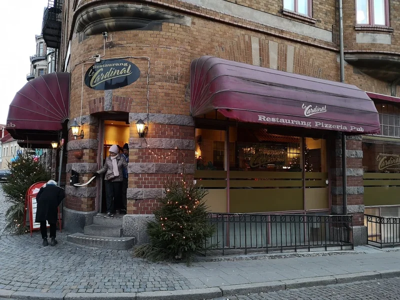 Restaurang Le Cardinal - pizzeria & pub