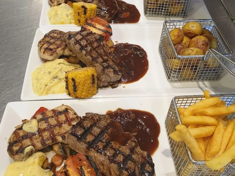 Jourpizza och Aquarius Pub Restaurang