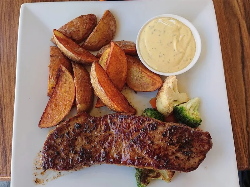 Vivaldi Bistro & Café