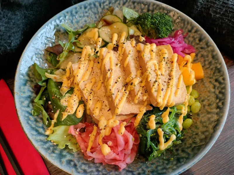 Å Sushi Japansk restaurang Salem