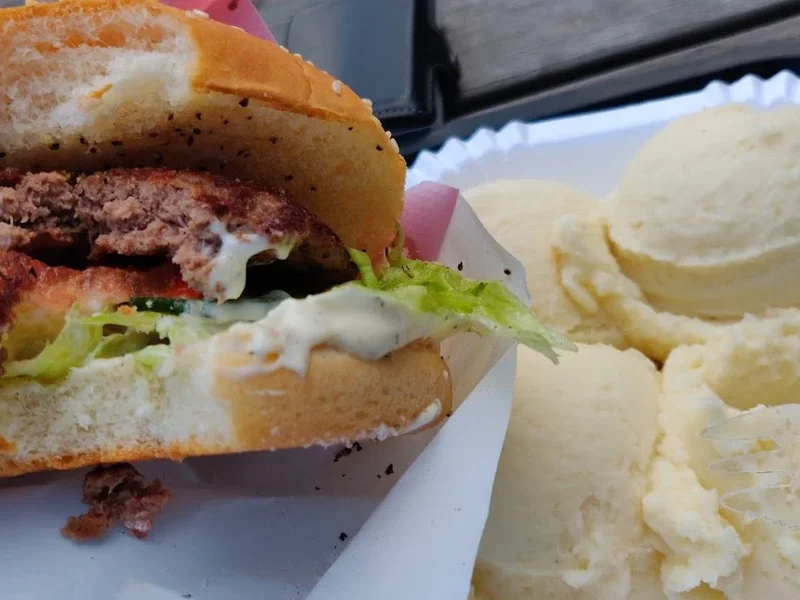 Nya Rossies Gatukök HB