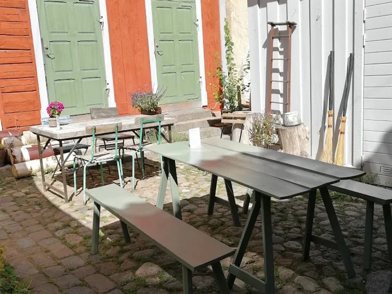 Simons Rosteri & Bageri