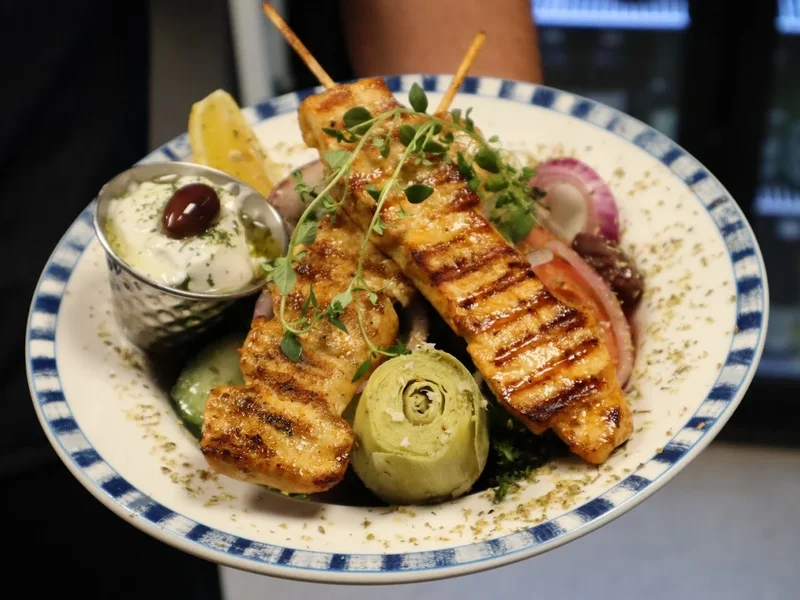 GREKISKA grill & bar