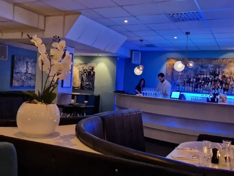 Aqua dinner & drinks