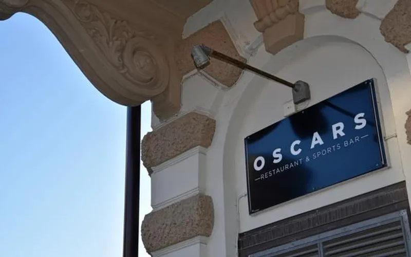 Oscars Restaurant & Sports bar