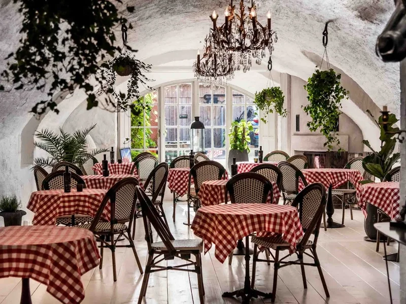 La Casa Di Pietra - Stenhuset Varbergs Stadshotell & Asia Spa