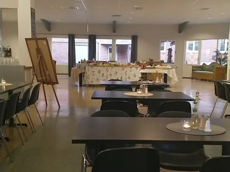 Hugo Restaurang Café